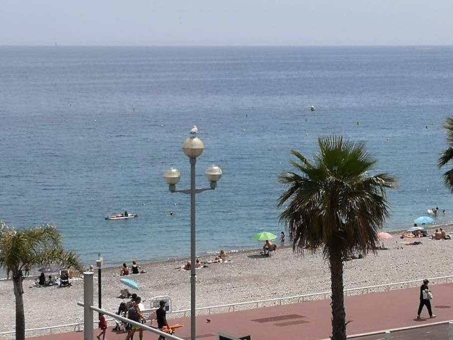 Beach Front, Superbe Appartement Pour 4 Personnes Nice Buitenkant foto