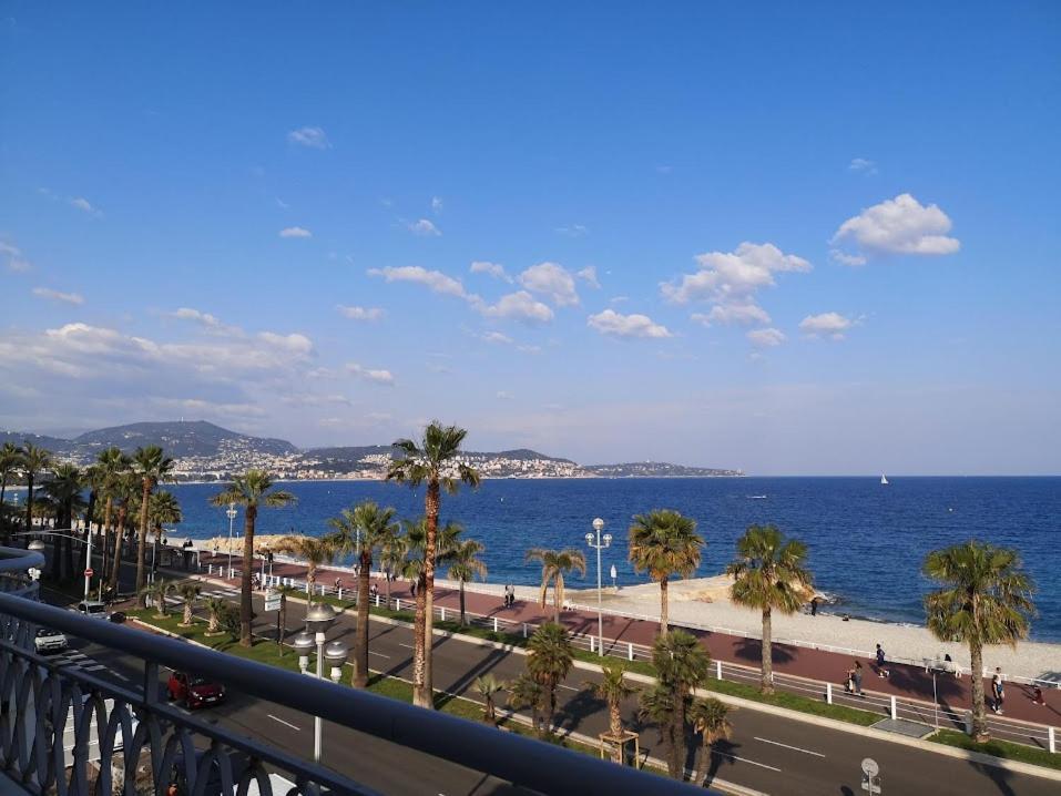 Beach Front, Superbe Appartement Pour 4 Personnes Nice Buitenkant foto