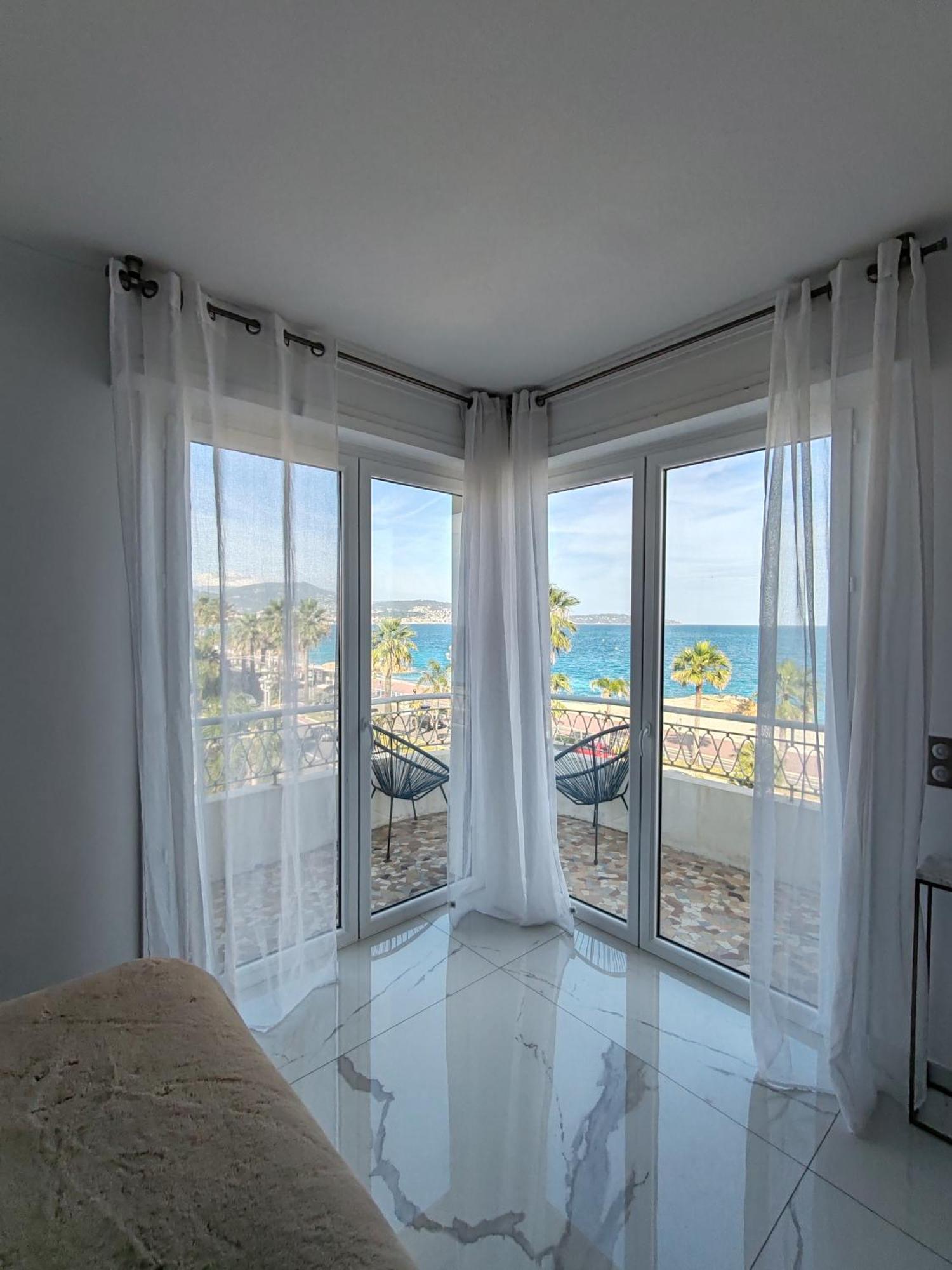 Beach Front, Superbe Appartement Pour 4 Personnes Nice Buitenkant foto
