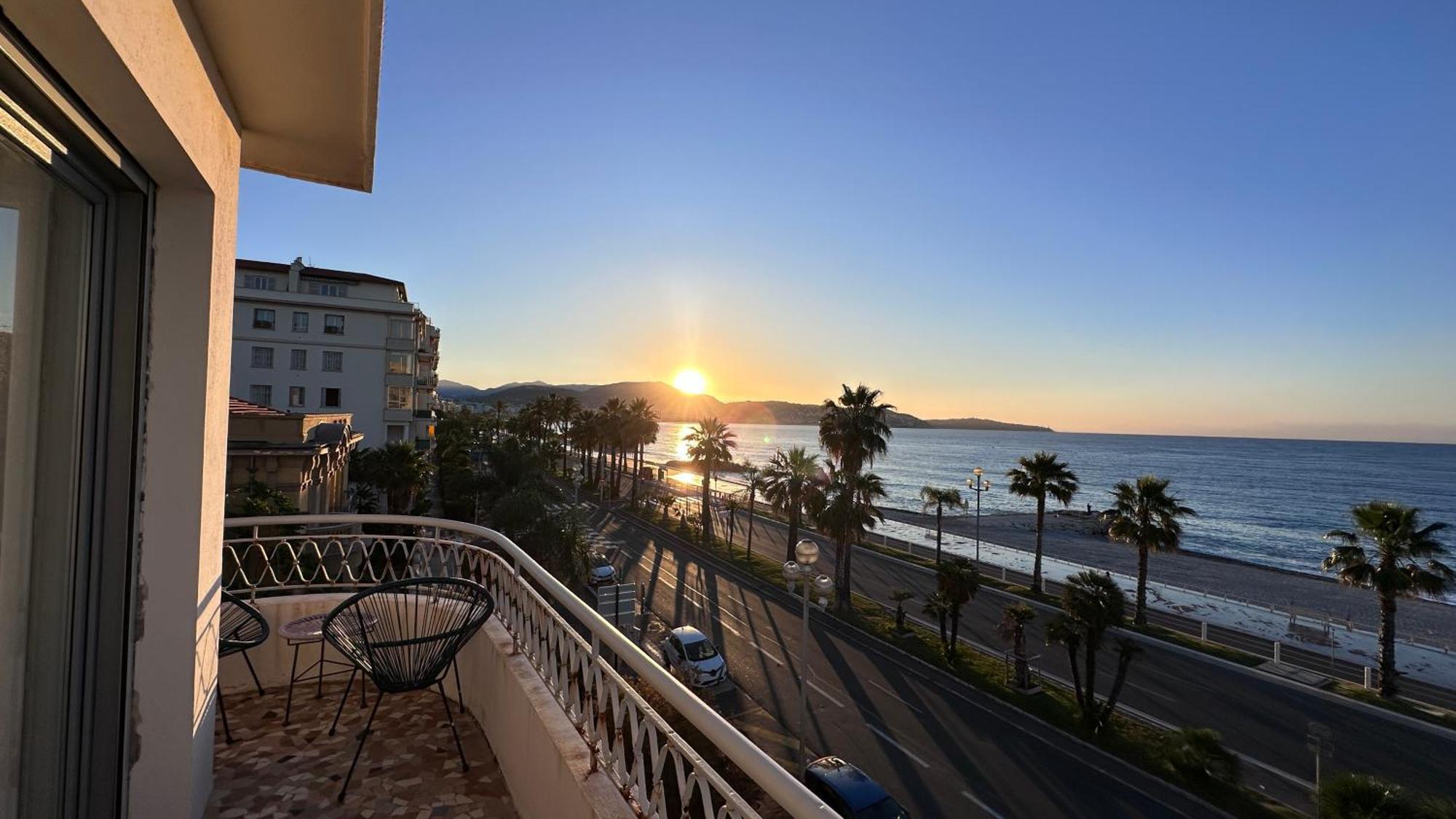 Beach Front, Superbe Appartement Pour 4 Personnes Nice Buitenkant foto